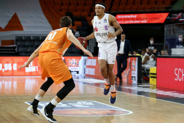 括智能健身 括智能健身