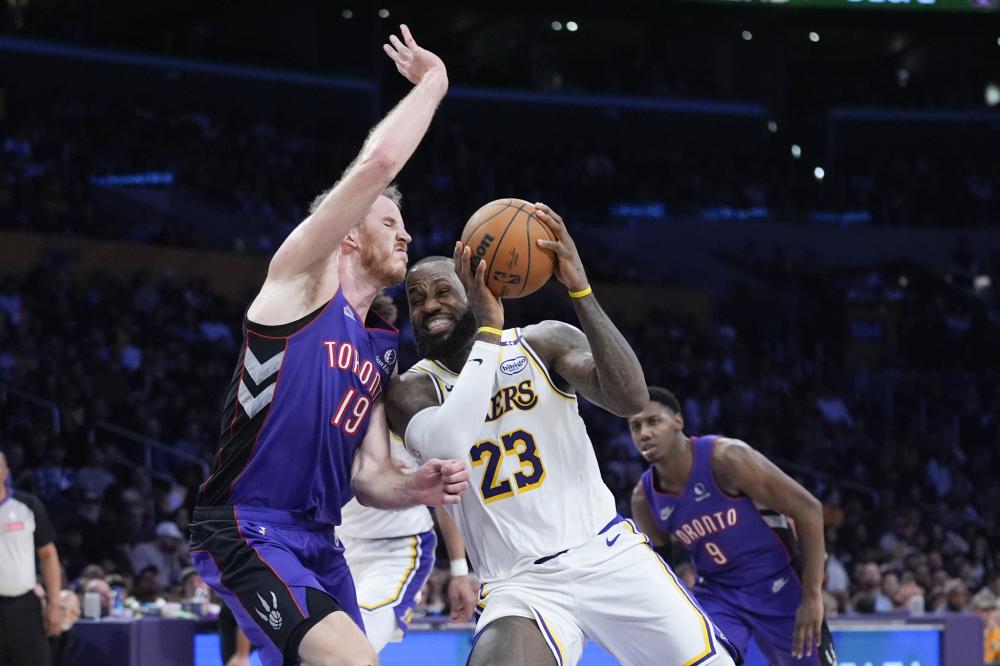 军稳步迈进 军稳步迈进