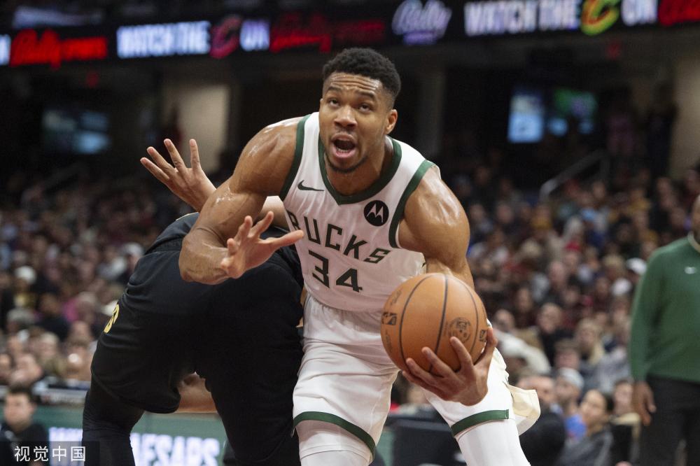 崭露头角的 崭露头角的